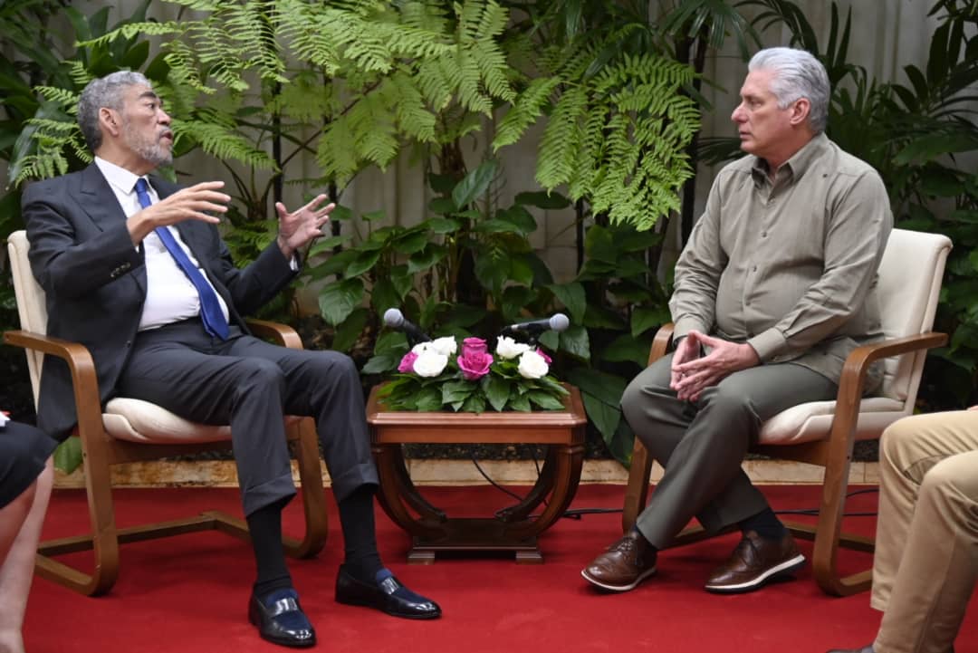 Presidente de Cuba recibe en el Palacio de la Revolución al secretario