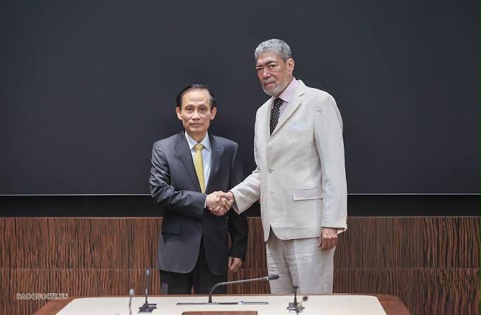 MIGUEL MEJÍA REÚNE CON CANCILLER DE VIETNAM - VN