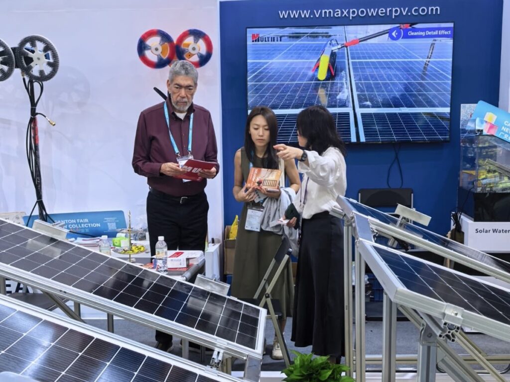 Delegación MIU visita módulos Feria Mundial de Importación y Exportación en China